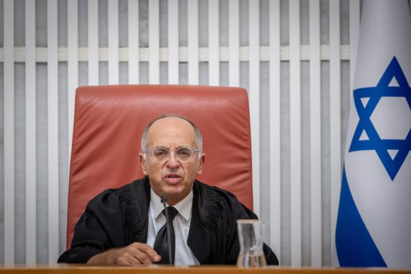 באופוזיציה תוקפים: "נשאו את שמו של סולברג לשווא"