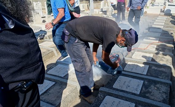 לצורך בדיקת דנ"א: קברה של תינוקת בת 3 נפתח
