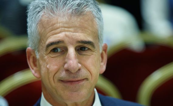 מרד במוסד? דדי ברנע כינס את העובדים בנושא המחאה