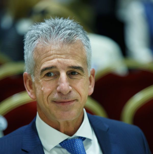 מרד במוסד? דדי ברנע כינס את העובדים בנושא המחאה