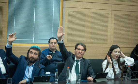 בהיעדר רוב לקואליציה: בוטלה ההצבעה לאישור הארכת צווי 8