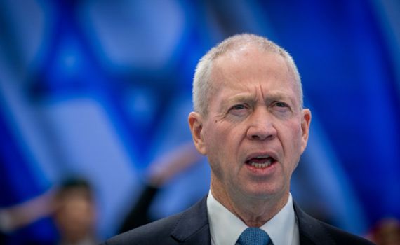 לא בגלל נתניהו: זו הסיבה שגלנט הגיע לבית החולים