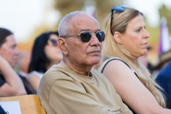 סערה בעקבות דבריו של דן חלוץ: "אטום"; "נכה רגשית"