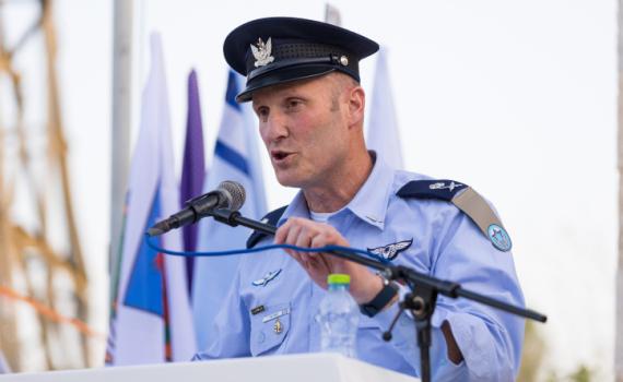 פגישה חריגה בחיל האוויר; הרמטכ"ל לשעבר לא הוזמן