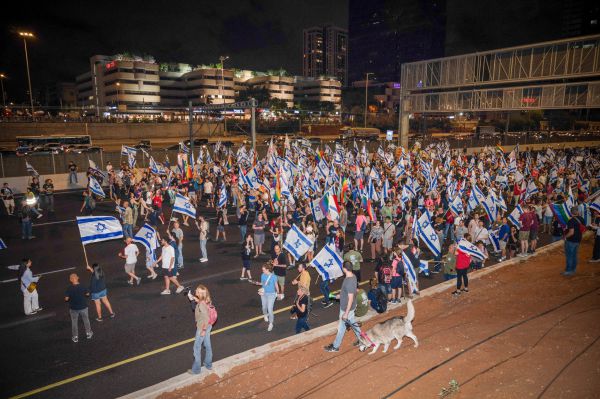 כתב אישום נגד תושב חולון שאיים לפגוע במפגיני שמאל