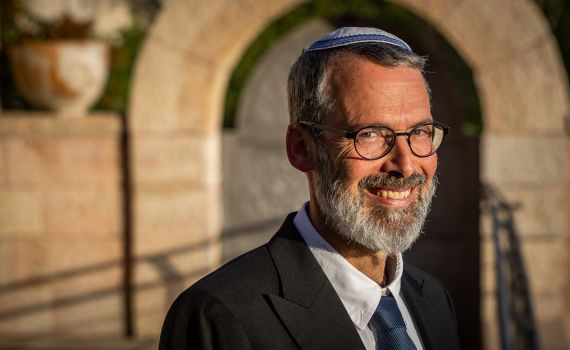 מכתב השחרה על הרב כהנא פוגע בכבוד הרבנות