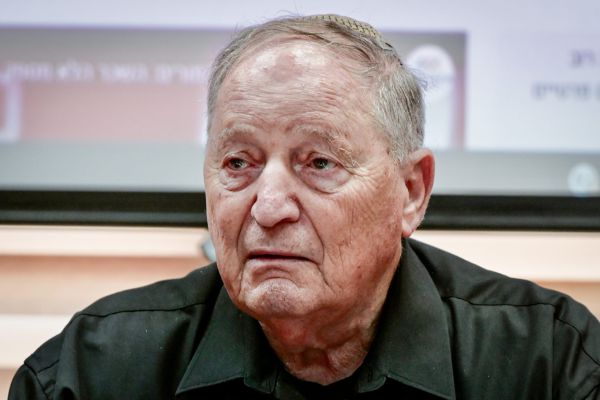 יו"ר ארגון המורים תוקף את שר החינוך: "עגלה ריקה"