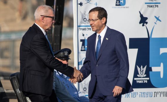 הותר לפרסום: גלנט תדרך את הנשיא לפני נסיעתו