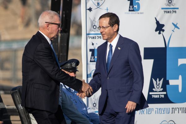 הותר לפרסום: גלנט תדרך את הנשיא לפני נסיעתו