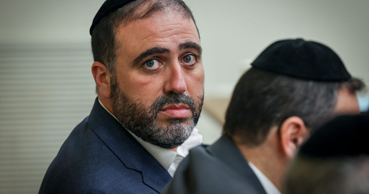 בצעד חריג, משה ארבל תוקף את בג