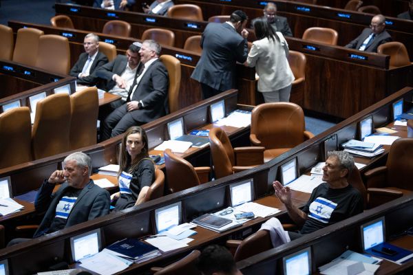 הכנסת החליטה על ביטול העלאת שכר הח"כים