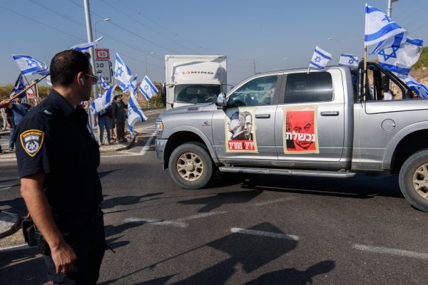 שיפור נוסף במצבה של המפגינה שנדרסה