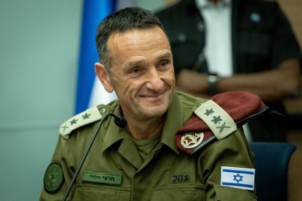 הרמטכ"ל: "אנו נושאים באחריות לגורלה של אומה"