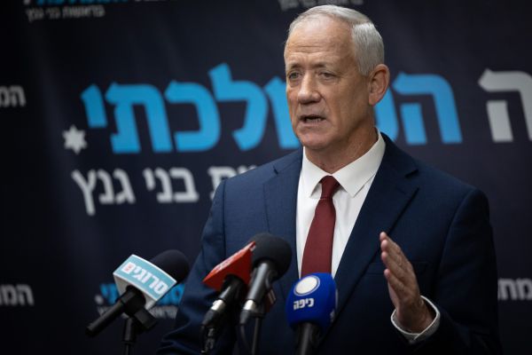 סקר: גנץ חוזר להוביל; הימין מתחזק, לפיד צולל