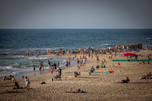 בשל הזרמת ביוב לים: אלו החופים שאסורים לרחצה בבת ים