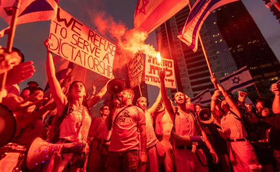 אחד העצורים בירי פצצות התאורה – קצין בכיר במיל' ופעיל במחאה