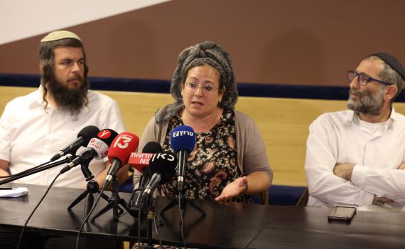 עלייה במעצרים המנהליים: המשפחות יוצאות למאבק