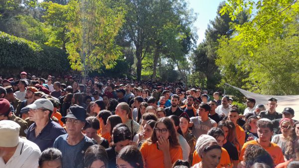 בדרכו האחרונה: אלפים בהלווית דוד יהודה יצחק ז"ל