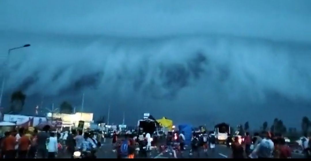 בעמוד ענן: תופעת הטבע שהפתיעה את תושבי הודו