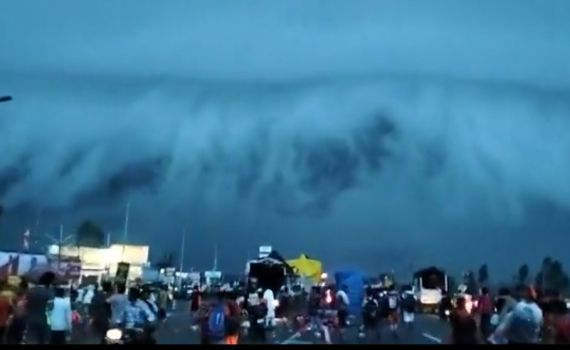 בעמוד ענן: תופעת הטבע שהפתיעה את תושבי הודו