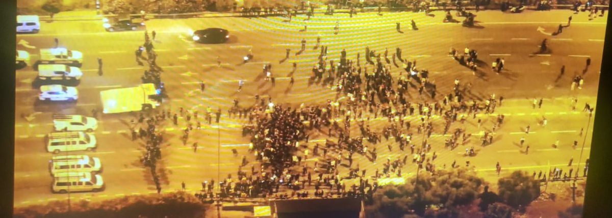 בסיום הלווית הנרצח: מפגינים חסמו כבישים בפורידיס