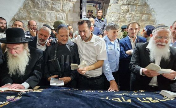 איש ערוץ 14: תפילה בקבר יוסף לא שווה פציעת חיילים