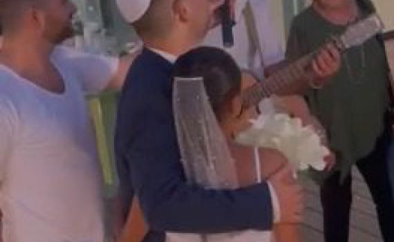 חתונה בבית החולים: המחווה של עידן רייכל לגיא הוכמן