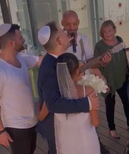 חתונה בבית החולים: המחווה של עידן רייכל לגיא הוכמן