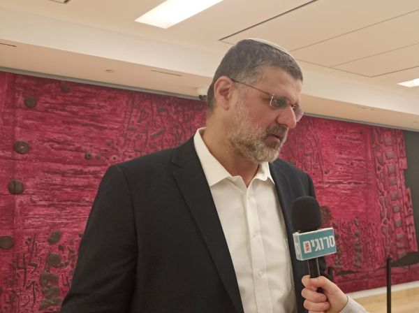 בוארון לסרוגים: "אם לא יהיו הסכמות, נחזור לחוקק"