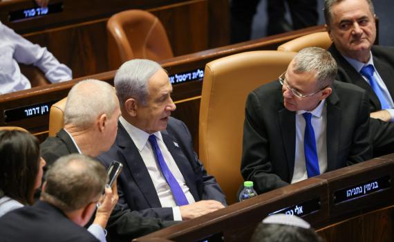 גלנט וסמוטריץ' דוחקים בנתניהו, לוין מסרב לפשרה