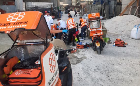 החייאה על אדם שחטף מכת חום