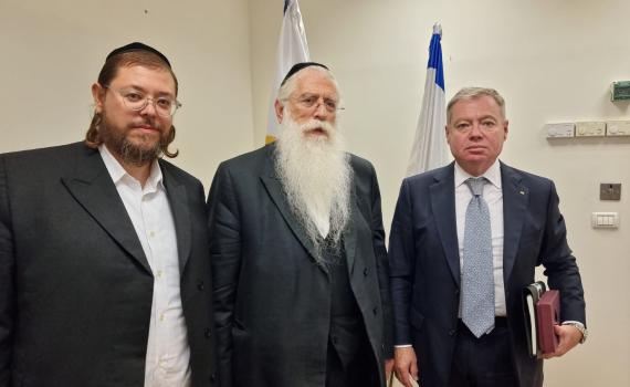 לקראת הטיסות לאומן; פרוש נפגש עם שגריר אוקראינה