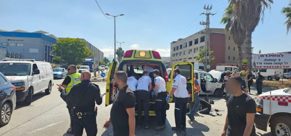 חיפה: בן 40 נפצע קשה בתאונת אופנוע