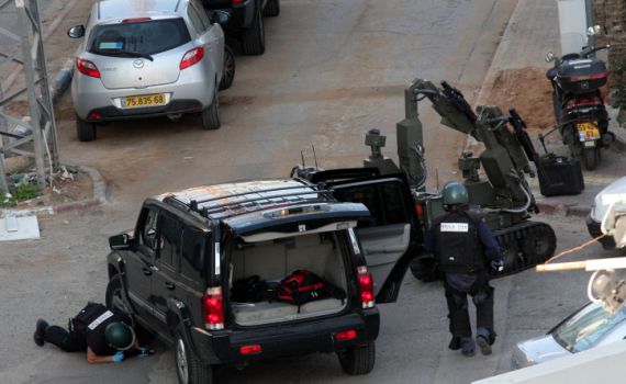 חפץ חשוד אותר בתל אביב, חבלני משטרה במקום