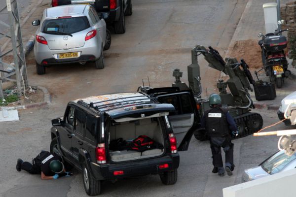 חפץ חשוד אותר בתל אביב, חבלני משטרה במקום