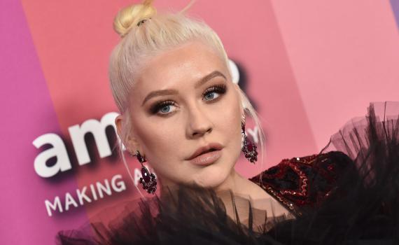 כבוד: הזמרת הישראלית שתשיר עם כריסטינה אגילרה