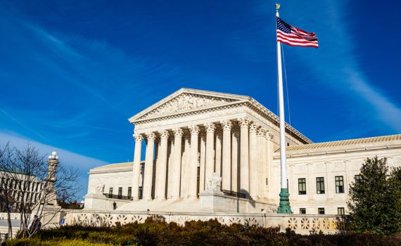 היוצרות התהפכו: הדמוקרטים נגד העליון