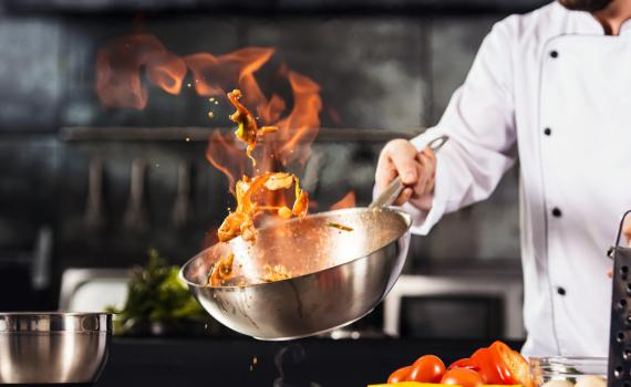 חרפה: בעלי המסעדות הודיעו כי יפתחו בליל הצום