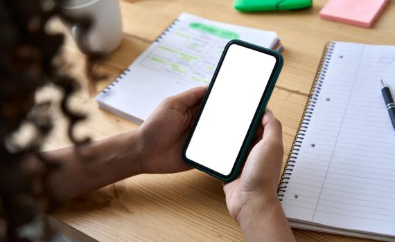 חוק חדש באירופה: איסור הכנסת טלפונים לבתי ספר