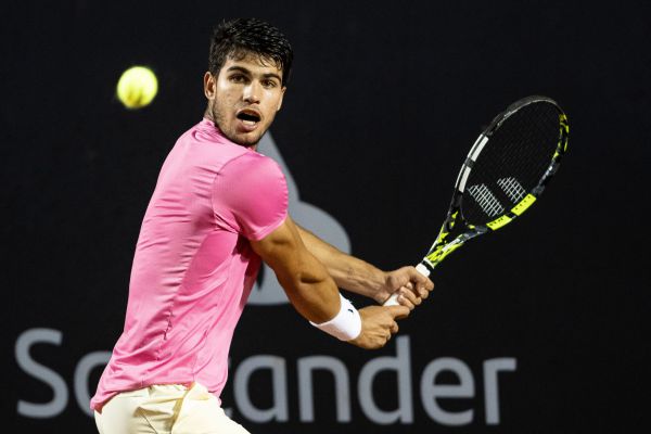 סנסציה: אלקרס ניצח את ג'וקביץ' וזכה בווימבלדון