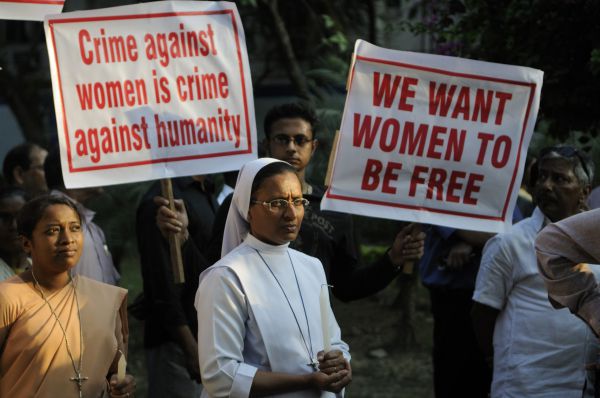 לאחר סרטון שמתעד תקיפה מינית: גל מחאות בהודו