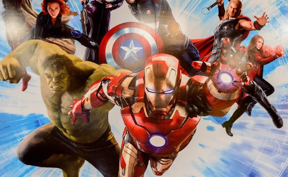 לקראת סוף הקיץ: "הנוקמים" מגיעים לארץ