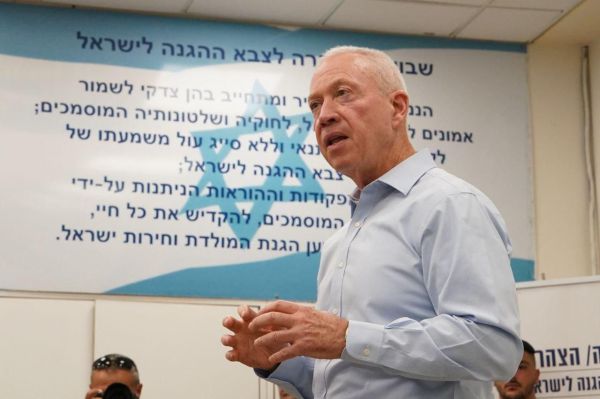 גלנט בקריאה למתגייסים: "לא אתן ידי לפגיעה בצה"ל"