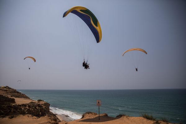 נתניה: מצנח רחיפה התרסק בטיילת, שתיים נפצעו בינוני