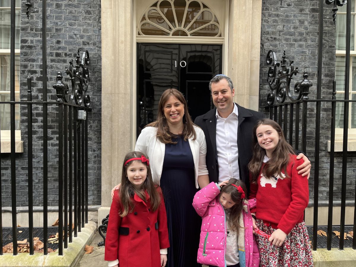 השגרירה הסרוגה: "אנחנו בתור הזהב בין המדינות"