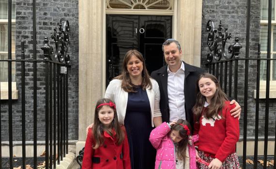 השגרירה הסרוגה: "אנחנו בתור הזהב בין המדינות"