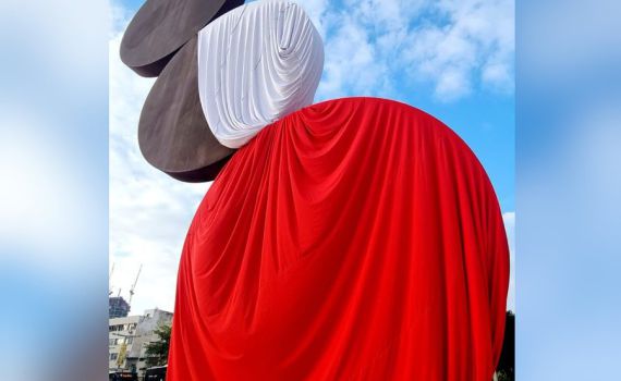 "לא לוח מודעות": הבת של מנשה קדישמן נגד המחאה