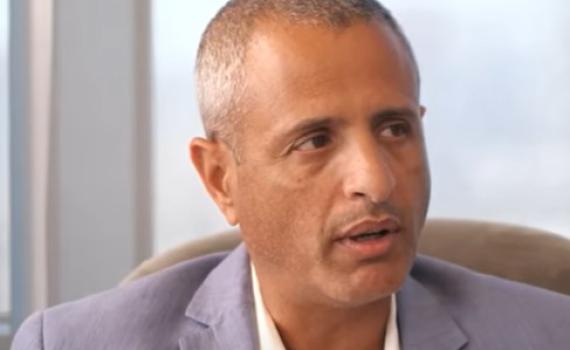 "נראה לך שמישהו כמוני יכול להיות שופט עליון?"