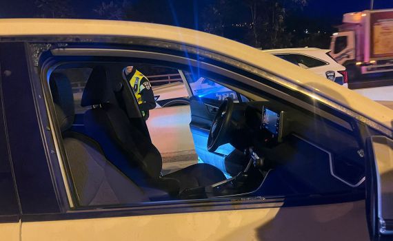 לאחר מרדף בכביש 1: בן 17 ללא רישיון גנב רכב ונעצר