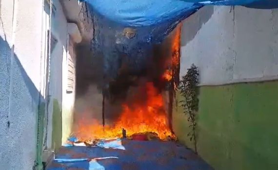 חדרה: כבאים פינו גן ילדים בגלל שריפה במחסן בסמוך